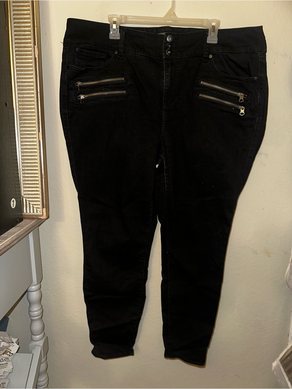 Torrid black jeans with zippers size 22 regular